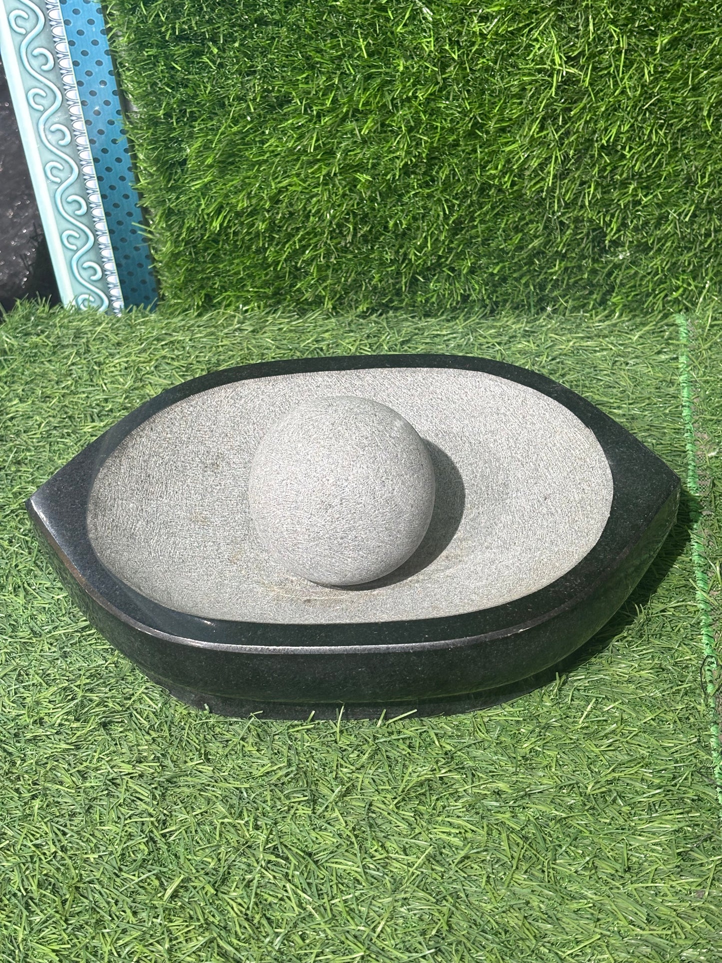 Leaf Mortar and Ball (Kalvam)